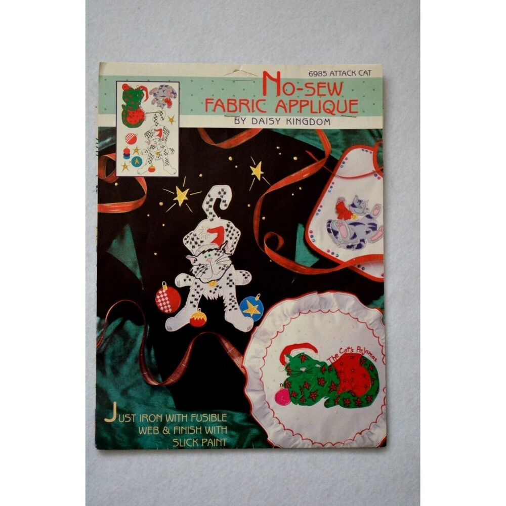 Daisy Kingdom Attack Cat No-Sew Fabric Applique 6985 Christmas Theme Pajamas